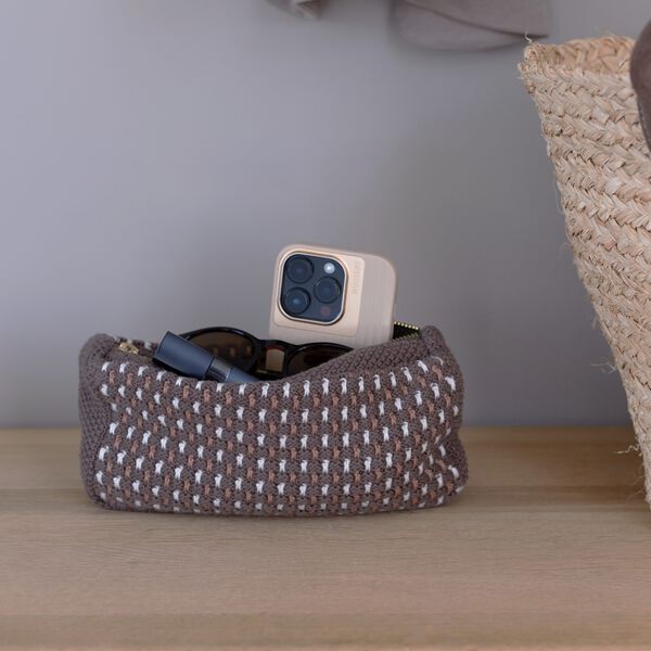 Strikket Clutch Multi, brown-beige_sugar Strikket Clutch Multi, brown-beige_sugar, By LOHN