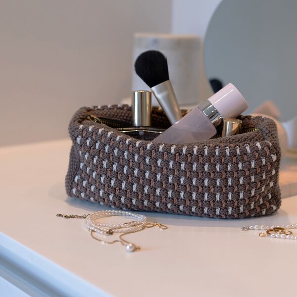 Strikket Clutch Multi, brown-beige_sugar Strikket Clutch Multi, brown-beige_sugar, By LOHN