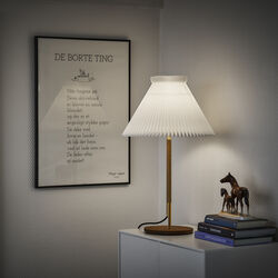 Le Klint 328 bordlampe med papirsk&aelig;rm, r&oslash;get eg, LE KLINT