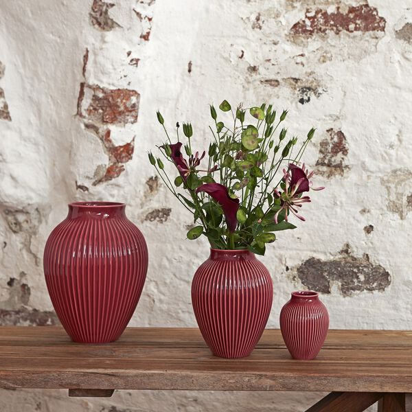 Knabstrup vasen med riller, bordeaux, Knabstrup Keramik