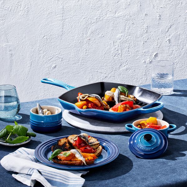 Signature st&oslash;bejern kvadratisk grillpande 26 cm, azure, Le Creuset