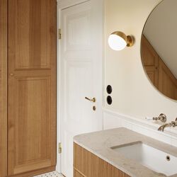 VL Studio væglampe, messing, Louis Poulsen