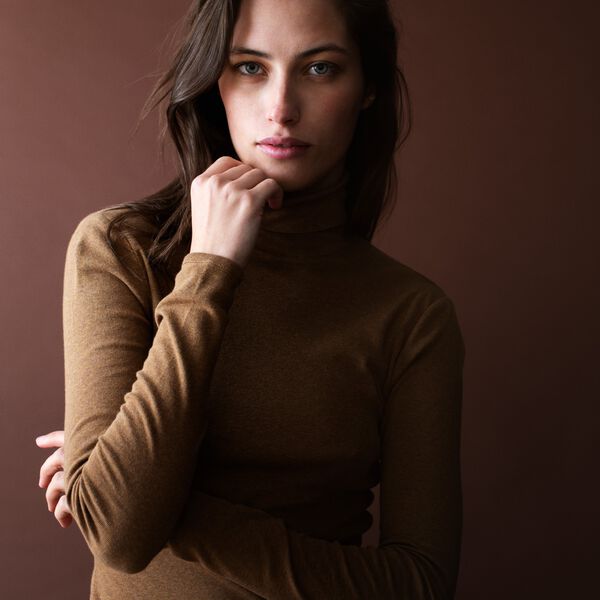 Turtleneck, almond, Serendipity