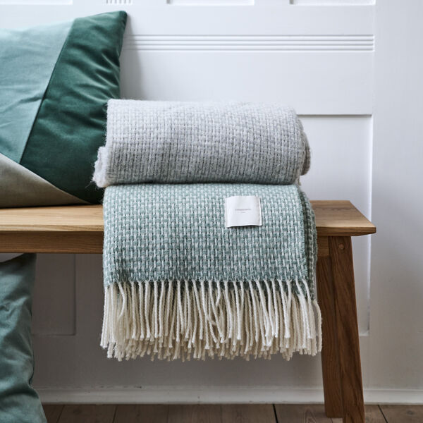 Nest plaid, grey, Compliments