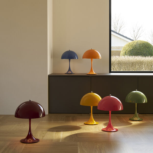 Panthella 250 Portable bordlampe, opaque moss green, Louis Poulsen