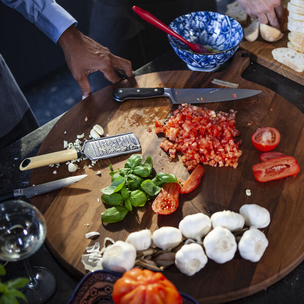 Serveringsbr&aelig;t rundt, valn&oslash;d, Dutchdeluxes