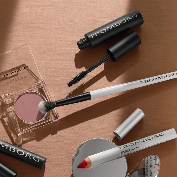 Mascara Black, Tromborg