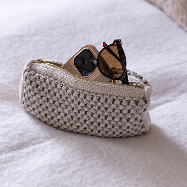 Strikket Clutch Multi, beige-blue-brown Strikket Clutch Multi, beige-blue-brown, By LOHN