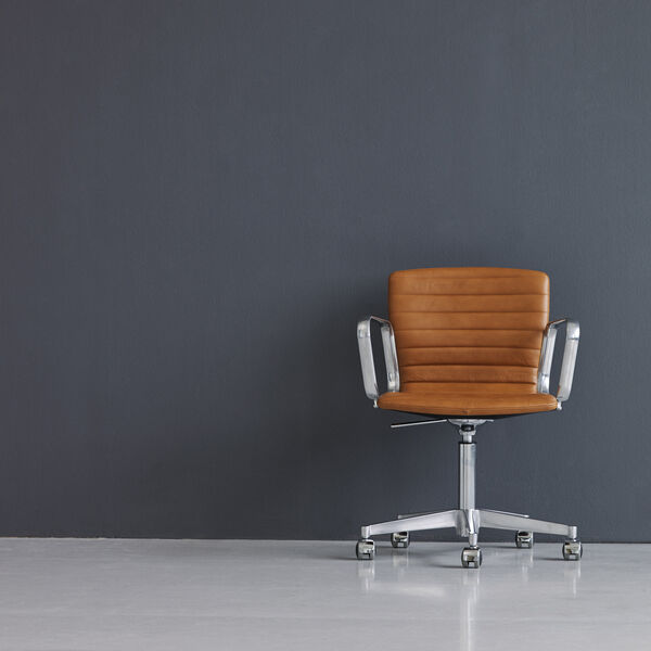 Butterfly Swivel stol, cognac, Magnus Olesen Design