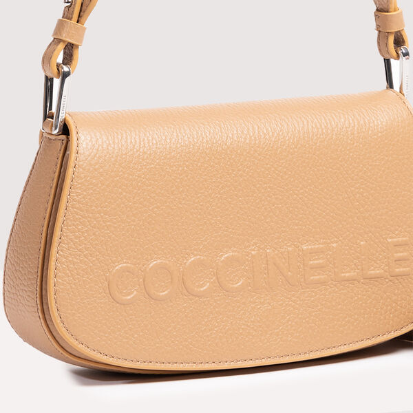 Myrtha Maxi Log Mini Bag, noir, Coccinelle