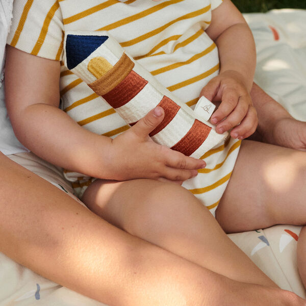 Klint fyrt&aring;rn rangle, Dear April