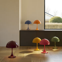 Panthella 250 Portable bordlampe, opaque burgundy, Louis Poulsen