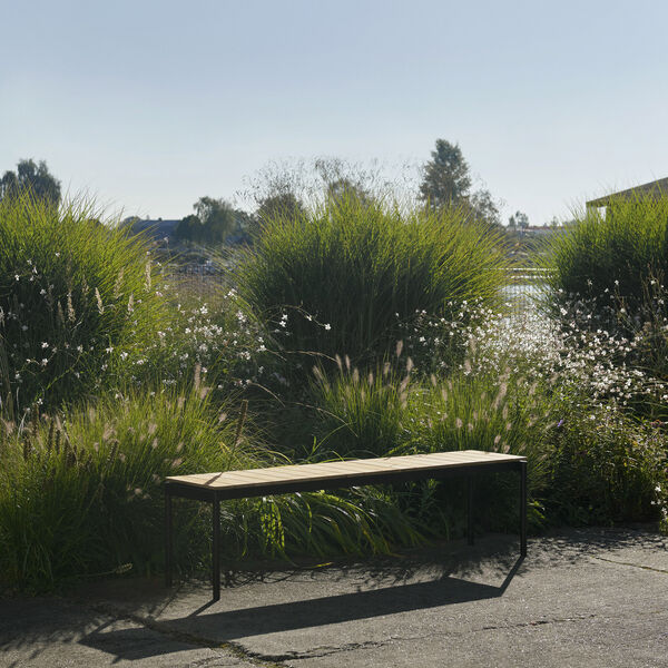 Ville AV28 Outdoor Bench, warm black, &Tradition