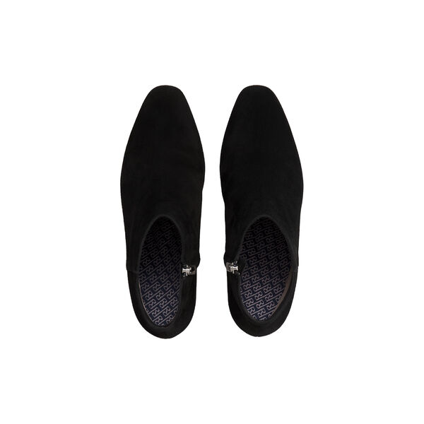 Marta, black, Roccamore