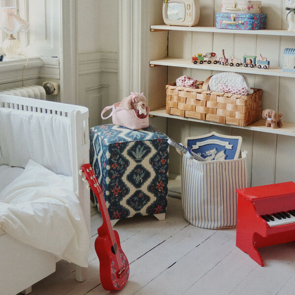 Ukulele Flower Glossy, barbados cherry Ukulele Flower Glossy, barbados cherry, Konges Sløjd