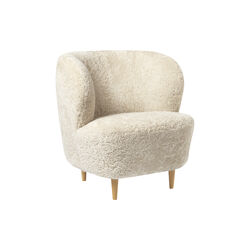 Stay Lounge Chair, Moonlight/oak semi matt, GUBI