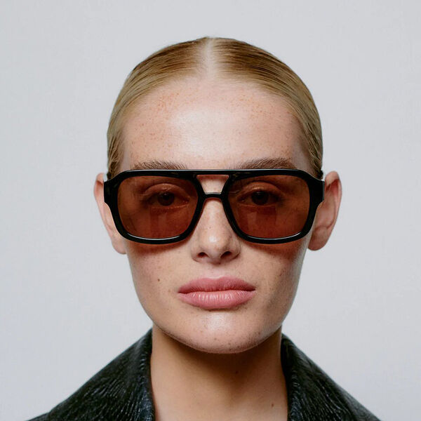 Kaya Solbriller, black, A. KJ&AElig;RBEDE