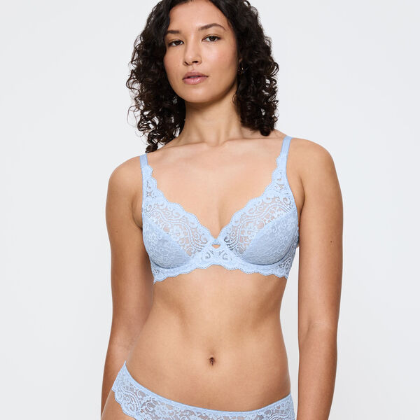 Amourette W, ice, Triumph