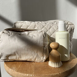 Makeup pung, classic stripes camel, Cam Cam Copenhagen