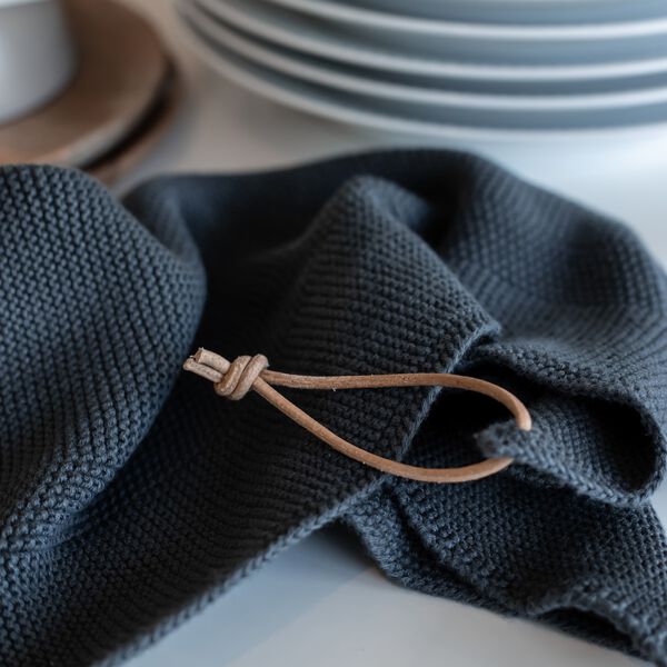 Strikket Håndklæde, dark grey Strikket Håndklæde, dark grey, By LOHN