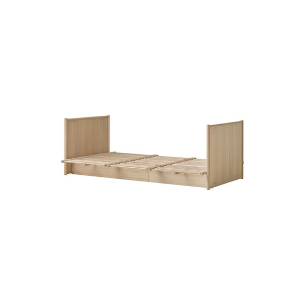 Camp Novel | 60x120/120x200 cm | Eg | Tremmeseng/Seng, Oliver Furniture
