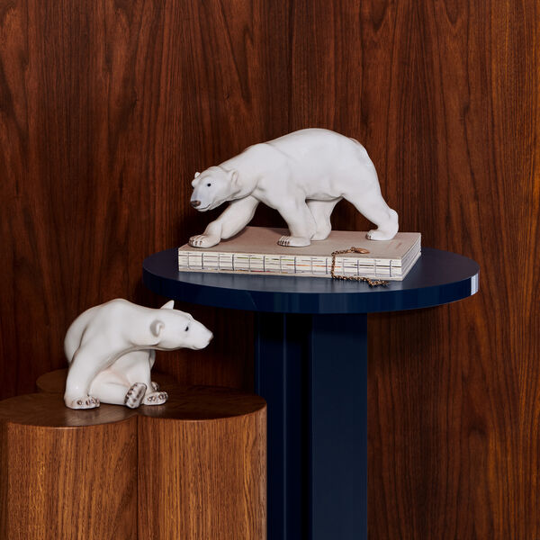 Isbj&oslash;rn g&aring;ende, Royal Copenhagen