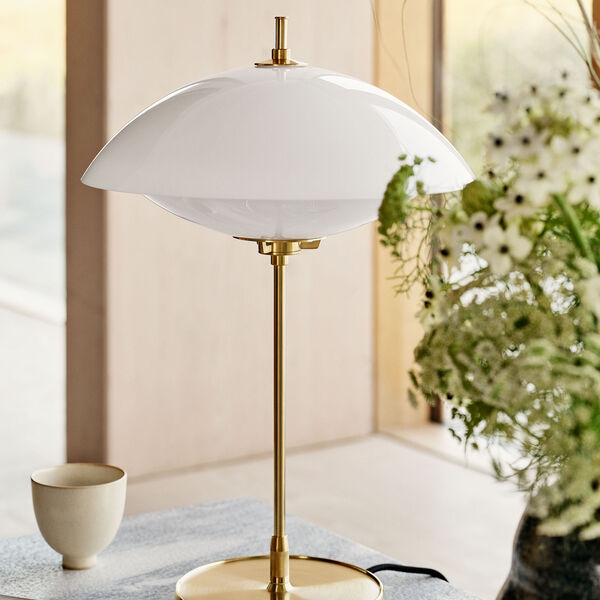 MUSLING™ bordlampe, opal/brass, Fritz Hansen