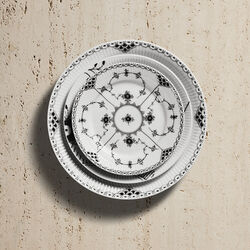 Sort Musselmalet Halvblonde tallerken &Oslash; 19 cm, Royal Copenhagen