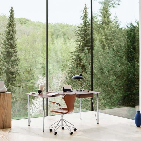 FH3605&trade; skrivebord med skuffe, walnut/chrome, Fritz Hansen