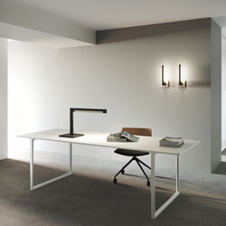 INLAY T2 LINEAR bordlampe, matt black/satin gold, LIGHT-POINT