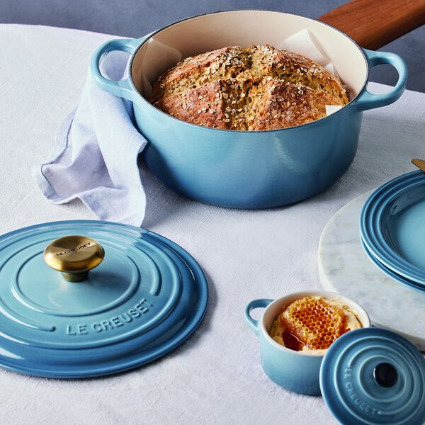 Signature rund st&oslash;bejernsgryde &Oslash; 28 cm, chambray, Le Creuset