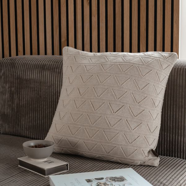 Strikket Pude Mauntain, beige melange Strikket Pude Mauntain, beige melange, By LOHN