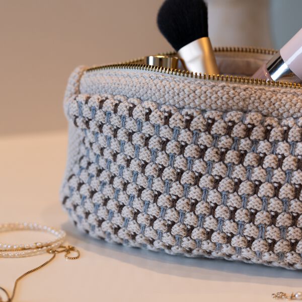 Strikket Clutch Multi, beige-blue-brown Strikket Clutch Multi, beige-blue-brown, By LOHN