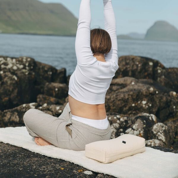 Yoga meditationshynde, råhvid, Simple Days