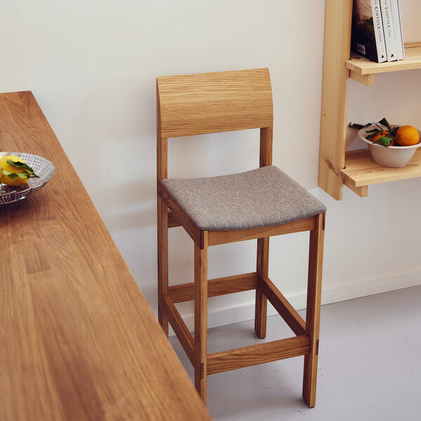Sonder Bar Chair 65, oiled oak/Hallingdal 0227, Form & Refine
