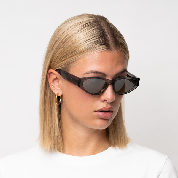 BLADE solbriller, transparent grey, MESSYWEEKEND