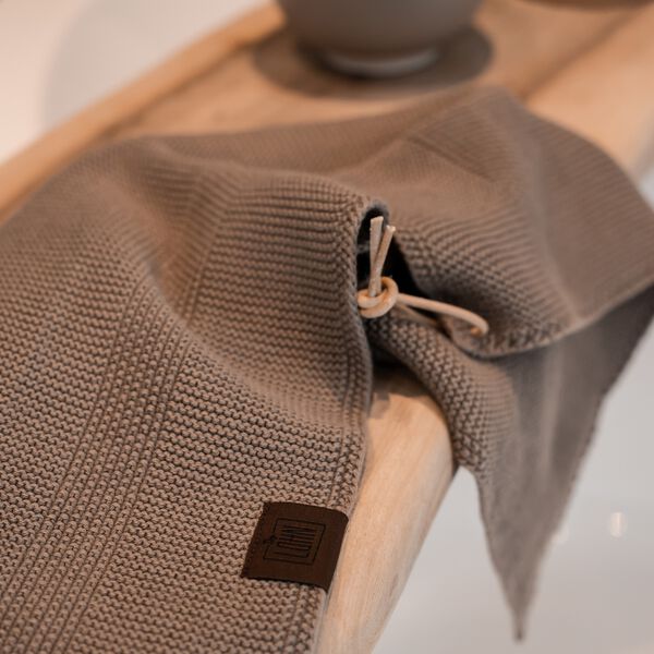 Strikket Håndklæde, ginger snap Strikket Håndklæde, ginger snap, By LOHN