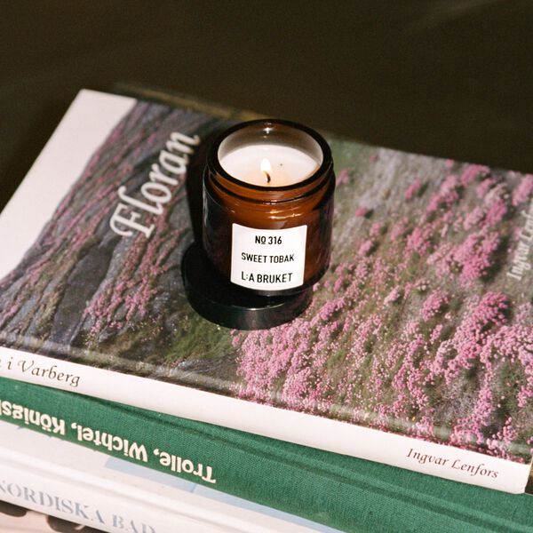 No. 316 Candle, sweet tobak, L:a Bruket