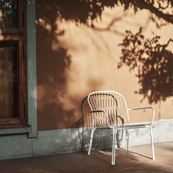 Thorvald SC101 Outdoor Lounge Chair, ivory, &Tradition