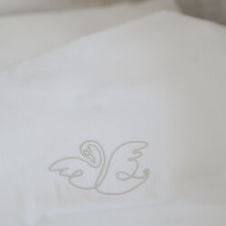 Baby senget&oslash;j svane, light sand, We Are Bitte