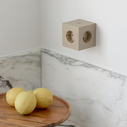 Square 2 USB-C (30W), nomad sand, Avolt