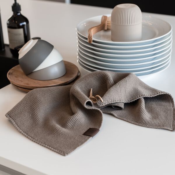 Strikket Håndklæde, ginger snap Strikket Håndklæde, ginger snap, By LOHN