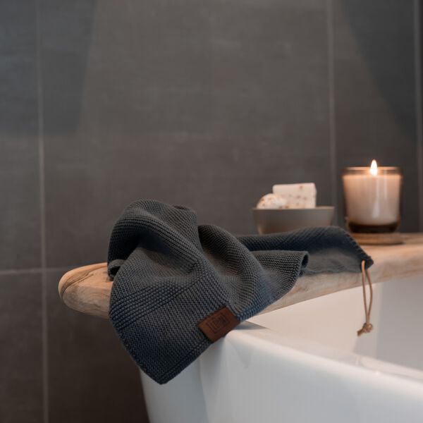 Strikket Håndklæde, dark grey Strikket Håndklæde, dark grey, By LOHN