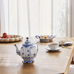 Musselmalet Helblonde tekande, Royal Copenhagen