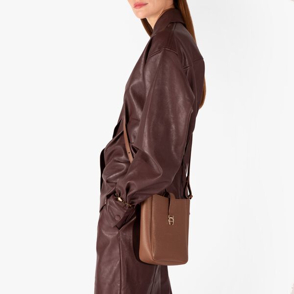 Zaira Pouch | Saddle Brown | H&aring;ndtaske, Aigner