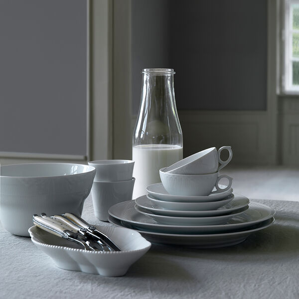 Hvid Riflet tallerken &Oslash; 27 cm, Royal Copenhagen