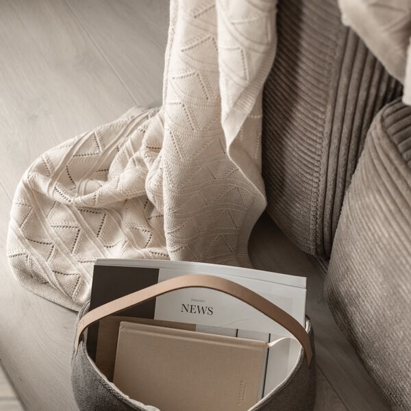 Strikket Plaid Mauntain, beige melange Strikket Plaid Mauntain, beige melange, By LOHN