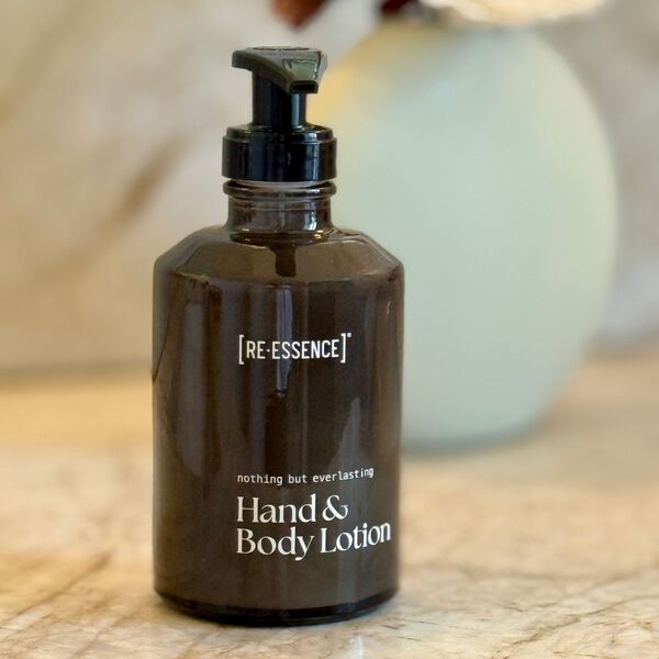 Hand & Body Lotion, citrongræs/rosmarin/cedertræ, RE-ESSENCE