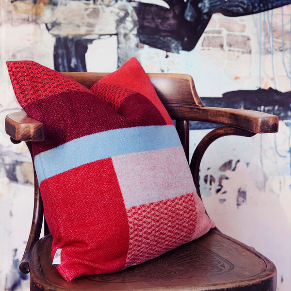 MIKKEL Cushion, red, Røros Tweed